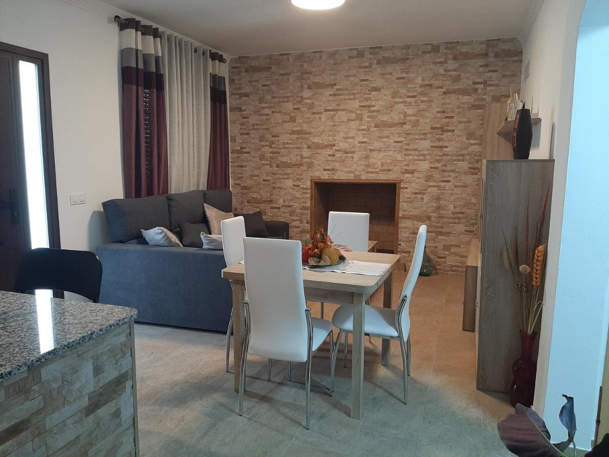 Vivienda Rural Villa Madrid Alcazar El Gastor Buitenkant foto
